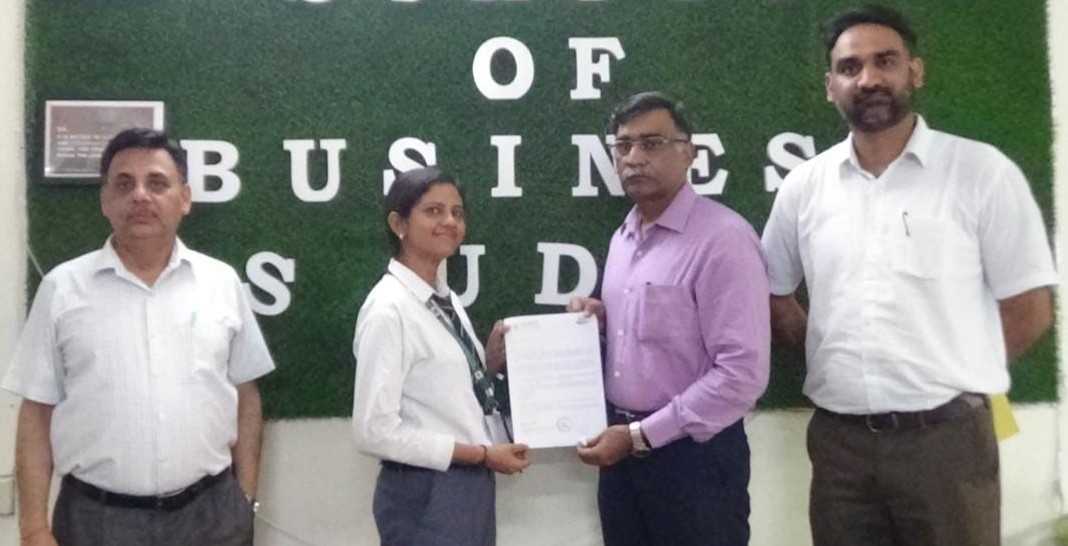 शोभित विवि के छात्रों का बहुराष्ट्रीय कंपनियों में इंटर्नशिप पर चयन